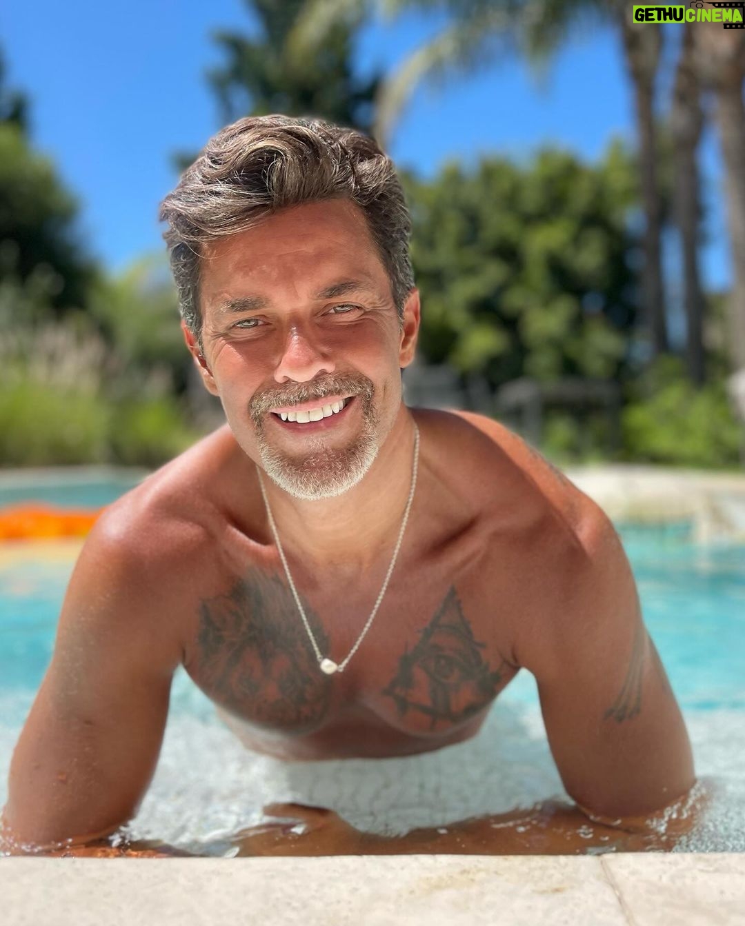 Mariano Martínez Instagram - Hola cómo va la semana ? Por acá enfocado ! 😁❤️💪🏻
