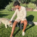 Mariano Martínez Instagram - La Navidad es una fecha sensible. Deseo que este día traiga fuerza mental y espiritual. Bendiciones.Feliz Navidad. 😊🫶