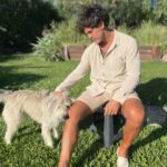 Mariano Martínez Instagram - La Navidad es una fecha sensible. Deseo que este día traiga fuerza mental y espiritual. Bendiciones.Feliz Navidad. 😊🫶