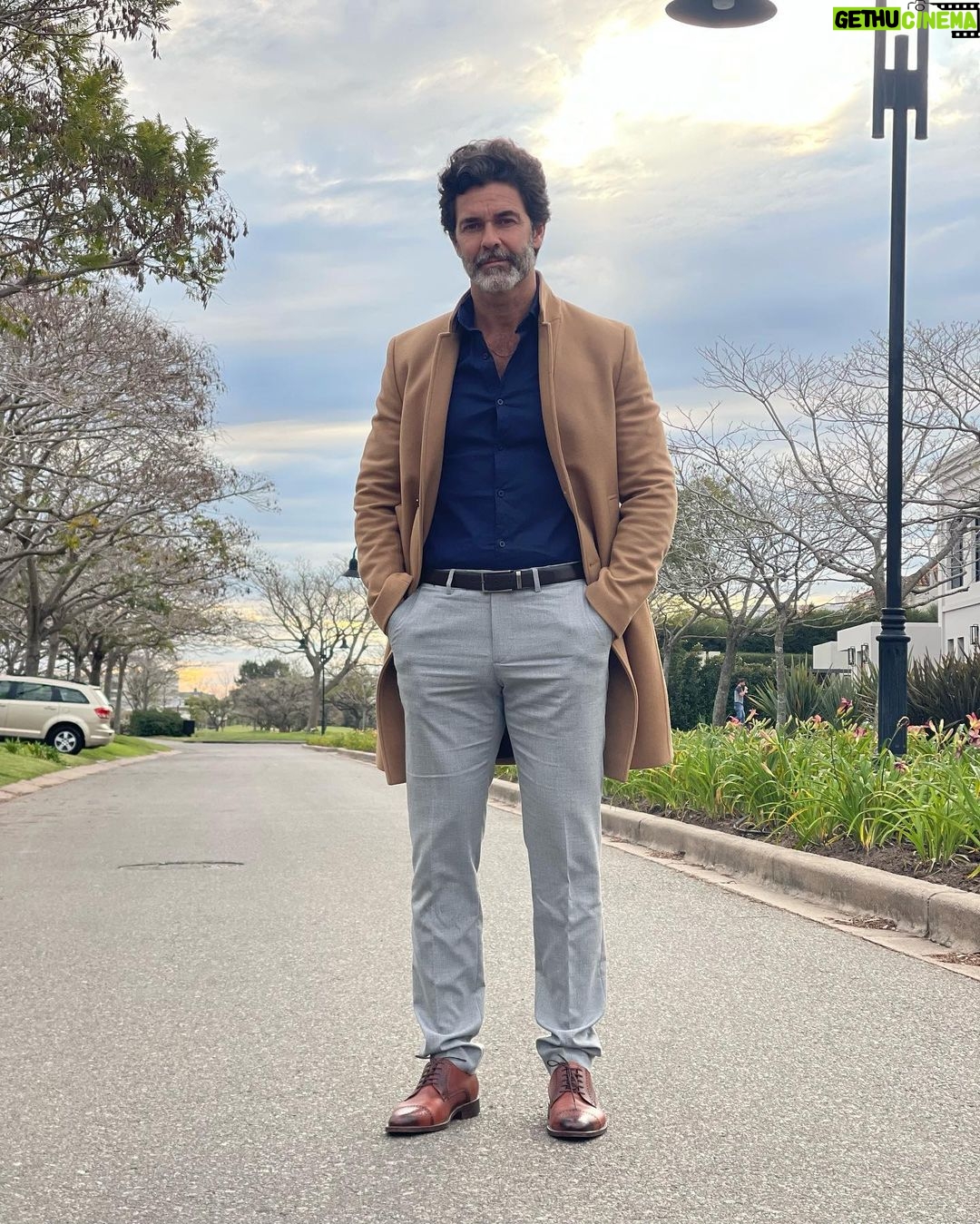 Mariano Martínez Instagram - "La verdadera grandeza se encuentra en ser fuerte en las adversidades, no en evitarlas. - Séneca