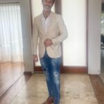 Mariano Martínez Instagram – “A donde quiera que vayas ve con todo tu corazón.”🤍