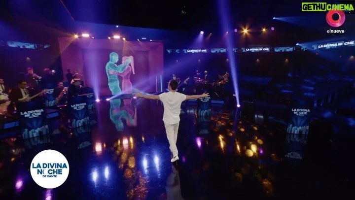 Mariano Martínez Instagram - Los gustos en vida !!! Gracias a la banda por concederme el honor de hacer este tema con ustedes,en este mítico escenario. Tienen una energía hermosa y talento sublime. Gracias @dantegebeloficial & @martinfloresok por el regalazo. #laultimalagrima ❤️🔥🚀🔛😁