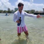 Mariano Martínez Instagram - "Si te caigo mal y no me conoces,prometo esforzarme para no defraudarte.”