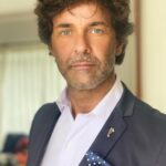 Mariano Martínez Instagram - Listo con mi outfit de @janosatelier @luciano_guerson para ir a la @lamesazarg de @juanavialeoficial .