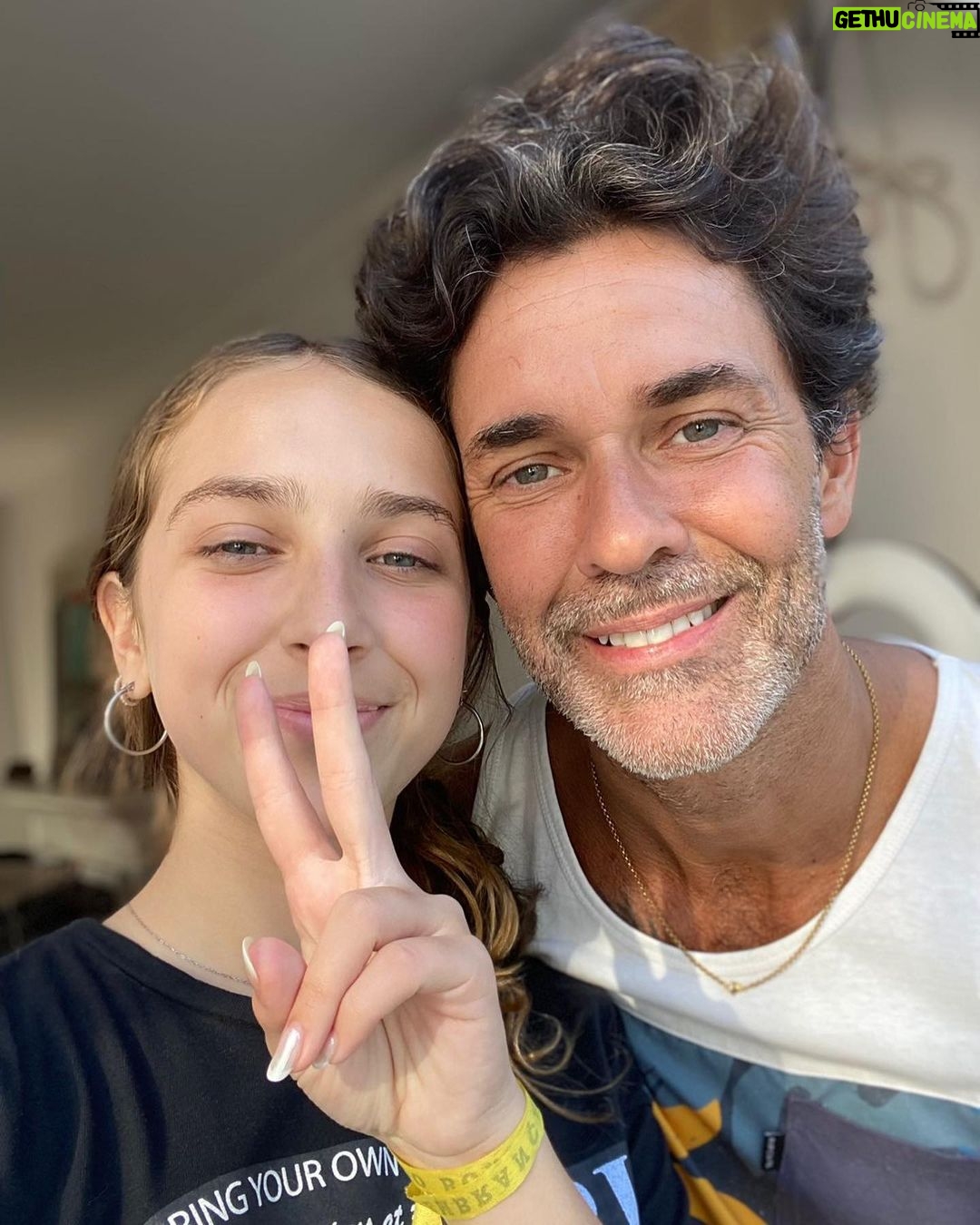 Mariano Martínez Instagram - Feliz cumpleaños hija !!!! Te amo con toda mi alma y corazón. Mi primera hija, la que me dio el título de papá. Que tengas un gran día y sea un hermoso año para vos. Lleno de momentos increíbles. Millones de besos ❤️❤️❤️