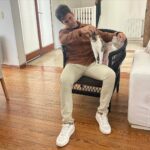 Mariano Martínez Instagram - Arrancando el otoño a puro mimo con pitufina. 😻