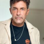 Mariano Martínez Instagram - "Siempre es hoy.” Por eso hay que disfrutar cada momento,pase lo que pase mantenerse avanzando. Con tropiezos, cachetazos, caídas ,pero siempre avanzando,disfrutando agradecidos de estar vivos. Así me parece que es la vida. Buen finde para todos ! 💪🏻❤️‍🔥😁