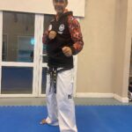 Mariano Martínez Instagram - Amo hacer Taekwondo por Los principios que tiene,la cortesía,integridad,autocontrol,perseverancia y espíritu indomable. Me encanta compartir con el grupo cada clase de este deporte y ver cómo se aplican cada uno de ellos . Une generaciónes y te hace estar bien presente. Por eso lo hago con mis hijos en familia. Siempre con el corazón en este equipo @yusantkd @juancruztkd @indumentariavictory ❤️🥋💪🏻⚡️
