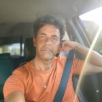 Mariano Martínez Instagram – Auto foto o selfie. Como más te guste. 😁❤️