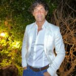 Mariano Martínez Instagram - Terminando un año lleno de aprendizajes una vez más. Lo bueno de la vida es eso ,que te da revancha cada día,cada año nuevo . Siempre se aprende y se puede ser mejor que ayer. Les deseo mucha fuerza para encarar este año. Que esté lleno de buenos momentos y salud. Arriba el 2024 !!! ❤️🙌🏼🥳