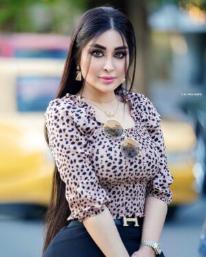 Marina Alobaidi Instagram - ..
ومن أهم ممتلكاتي ؛ وجه لطيف وعقل مُخيــف … 🐆〽️👑
.
.
.
By📸: @ali.mohamed8 
.
#مارينا_العبيدي #ملكة_جمال_العرب #missarabworld2021🇮🇶 #missarabworld #luxury #luxurylifestyle #beauty #fashion #fyp