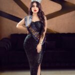Marina Alobaidi Instagram - Taken by : @saman_aljaaf أمرأه مثلي غير قابله لِـ السرد بنص او قَصيِده أنــــا أبلغ من اللغه وأعمق من الاختِصَار … 👑〽️✨ . مشتاقتلكم 🖤 . Dress by : @doaaallawiofficial @missarabworldofficial #مارينا_العبيدي #ملكة_جمال_العرب #missarabworld2021🇮🇶 #luxury #luxurylifestyle #dubai #explore #fyp