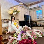 Marina Alobaidi Instagram - مساكم 👈🏻🌸🌹🌷💐🌺🍃✨ . . #مارينا_العبيدي #ملكة_جمال_العرب #missarabworld2021🇮🇶 #luxury #luxurylifestyle #flowers #fyp Home Sweet Home