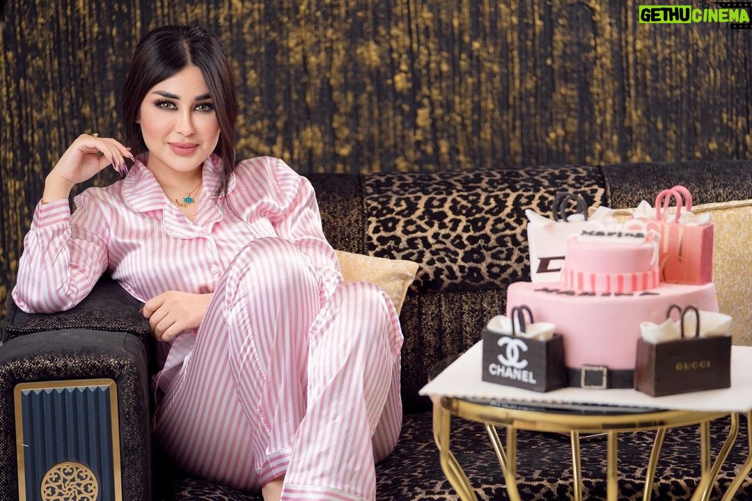 Marina Alobaidi - 65.1K Likes - ✨24/2 ✨ birthday girl 👑💎
اول سنه بحياتي ما اسوي حفلة عيد ميلاد ؛ كان عندي اهم شي بالحياة ،،، چنــي عقلت يا جماعه .. 😦
Taken by : @saman_aljaaf
.
شكراً لكل معايده وكلمة حلوه بهاليوم المميز عندي 💓🌸
.
.
#مارينا_العبيدي #ملكة_جمال_العرب birthday #birthdaygirl #missarabworld2021🇮🇶 #luxury #luxurylifestyle #pink #dubai