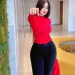 Marina Alobaidi Instagram – وشيگول عـريــان بعد … ✨
..
يَا واهِس تِضحك الدِنيا على شفَافك 
يبو الليل الحلو الـ يِلعَب على چتافَك 
ولا غيرَك نَبع بالشوگ يِرويني 
ولك حياتي انـــتَ ونَبض يِسرِي بشَراييني … 🍓🍒♥️
.
.
#مارينا_العبيدي #missarabworld2021🇮🇶 #missarabworld2021 #luxurylifestyle #luxury #explore #explorepage #iraq