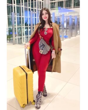 Marina Alobaidi Instagram - Airports are my bae ♥️💛✈️🛩🛫
.
.
@dior 👑
.
#مارينا_العبيدي #ملكة_جمال_العرب #missarabworld2021🇮🇶 #missarabworld2021 #luxury #luxurylifestyle #luxurytravel #businesslounge✈️#dior