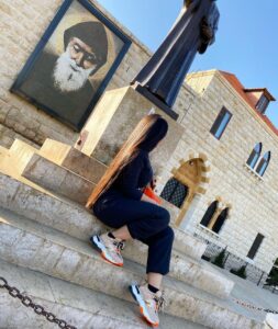 Marina Alobaidi Instagram - ... شرقيَّـــــةٌ أنَــــــ👑ـــا ؛ أحب كل ما يُحرق لأجلي ... ⚡️☄️🔥 . . . . . #مارينا_العبيدي #luxurylifestyle #luxury #lebanon🇱🇧 #marsharbel Beirut, Lebanon