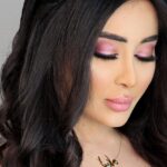 Marina Alobaidi Instagram - من يضع سعادته في ذاته ؛ لن يَهزمهُ أحد ... . مسا الورد يا حلوين 🌸 . Make up by the best : @makeupbyrami . . My necklace designed by : ✨@bazaarceline ✨ . ذهب عيار 21 شحن دولي مجاني من دبي لكل متابعيني باي تصميم يصمموه ...🔥 . . #مارينا_العبيدي #luxurylifestyle #luxury #dubai #gold #makeup