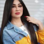 Marina Alobaidi Instagram - ... يــا نَافخاً على القَمـر لِــ تُطفئهُ 🌕 ضَاعت قِواكَ ولم يَدري بِـــكَ القَمرُ ... 😉 👑 . . . . الجاكيت من @vincci.iq ... ... #مارينا_العبيدي #luxury #luxurylifestyle #fashion #dxb #jumeirah #explore
