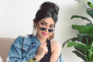 Marina Alobaidi Instagram - ...
ويڪللۿا ؛ ضحـڪتج لو ترۿم ؏ـڪال جان تشيخت بيۿا 💙
.
.
.
.
By 📸: @ola_shemari .
#مارينا_العبيدي 
#luxury #luxurylifestyle #fashion #explore #dxb
