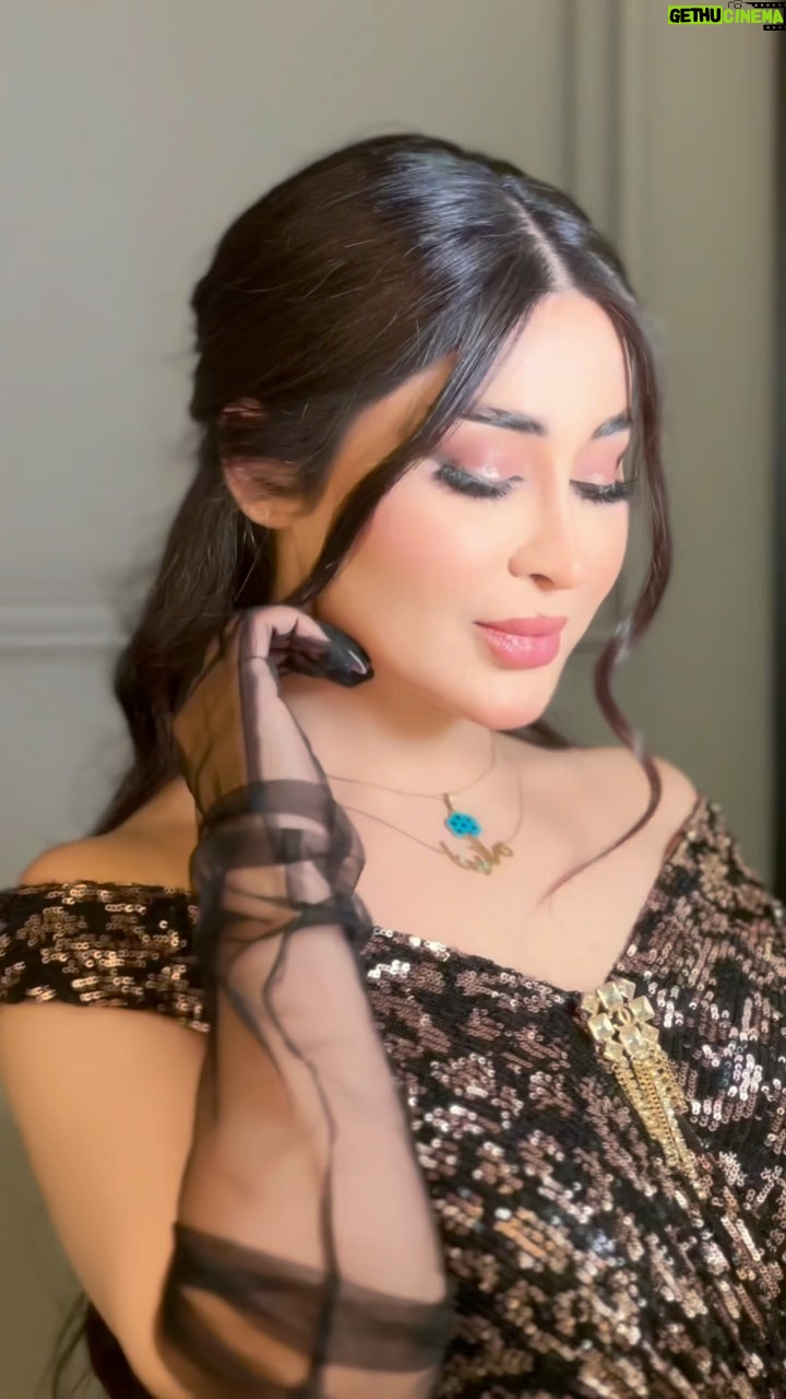 Marina Alobaidi Instagram - No filter needed 🤎✨ . . Make up by 💄♥️ : @muna.mua_ @tonysawaya_baghdad Hair by : @manar.zaour . #مارينا_العبيدي #missarabworld2021 #luxury #luxurylifestyle #beauty #explorepage