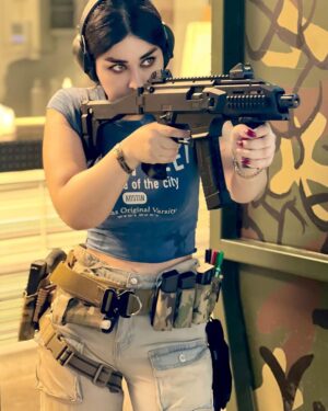 Marina Alobaidi Instagram - 🐆
.
.
#مارينا_العبيدي #missarabworld2021🇮🇶 #dubai #shooting #action #explorepage