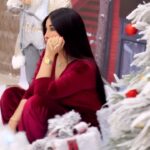 Marina Alobaidi Instagram - Merry Christmas everybody 🎄🎁 ♥️ . . By 🎥 : استوديو ڤينيسيا @venezia__studio شكراً عالرييل اللطيف . #مارينا_العبيدي #ملكة_جمال_العرب #missarabworld2021🇮🇶 #christmas #happynewyear