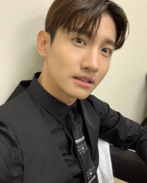 Max Changmin Instagram - Devil&Fever 
😈&🔥

次回はユノと一緒に🤙

#Smtownlive2022_Tokyo #東方神起