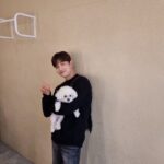 Max Changmin Instagram - 헤어지기 싫어하는 소중한 내 딸과🐶❤️ #버찌