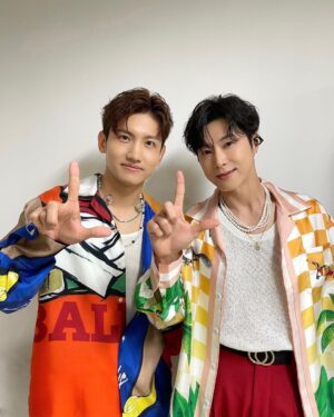Max Changmin Instagram - ‘Lime&Lemon’

6月28日リリース！
たくさん聴いてくださいね♪

#東方神起#ライム&レモン#つまり#LL