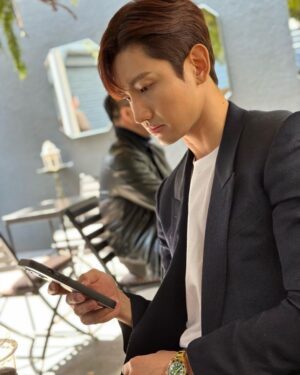 Max Changmin Instagram - ☕️🍩