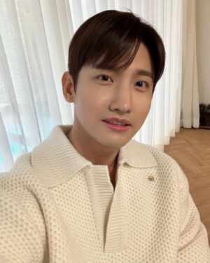 Max Changmin Instagram - 흘려보낸 22년보다 웃을 일이 더 많은 23년이 되기를 기도합니다. 

 모두 새해 복 많이 받으세요~ 건강하시고, 더 부자 되세요❤️

 明けましておめでとうございます♪23年もよろしくお願いします🙏　楽しい時間を一緒に作りましょう❤️

 Happy new year! i wish you all the best!!❤️