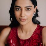 Meenakshi Chaudhary Instagram - ❣️❣️ 📸 : @hunar.daga Styled by: @shruthimanjari Outfit : @mishruofficial Jewellery: @jaipurgems Make up : @hariprasad_mua Hair: Arun Chennai, India