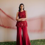 Meenakshi Chaudhary Instagram - ❣️❣️ 📸 : @hunar.daga Styled by: @shruthimanjari Outfit : @mishruofficial Jewellery: @jaipurgems Make up : @hariprasad_mua Hair: Arun Chennai, India
