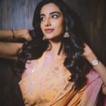Meenakshi Chaudhary Instagram - Sprinkle of colour and smiles 🎊✨✨feeling the festive season in full josh 🥰🥰💥 . . . . 📸 : @afrographer Style by : @stylebyannapurna Team : @i.deekshasetti Wearing: @kavithaguttaofficial Jewellery: @alluringaccessories.a2 Hair: @chinnisrinu_stylist Make up: @chadarasapallivamsikrishna