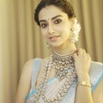 Meenakshi Chaudhary Instagram - Ringing in 2024 with lots of smiles , sparkles and positivity!✨✨✨ Happy new year fam🥰🫶🏽🫶🏽🫶🏽 Clicked by- @srikrishna_photography9 Jewellery- @amyrasilver Saree makeover -@_h_d_beauty_parlour_ Make up - @chadarasapallivamsikrishna Hair - @chinnisrinu_stylist