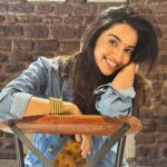 Meenakshi Chaudhary Instagram - Blush and smiileee 🤗🤗