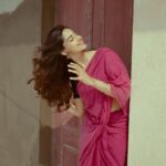 Meenakshi Chaudhary Instagram - नैनों के ज़रिये 🪷
