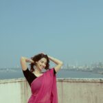 Meenakshi Chaudhary Instagram - नैनों के ज़रिये 🪷