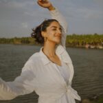Meenakshi Chaudhary Instagram - 🤍🤍