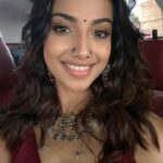 Meenakshi Chaudhary Instagram - Some carefree carfie 🤓