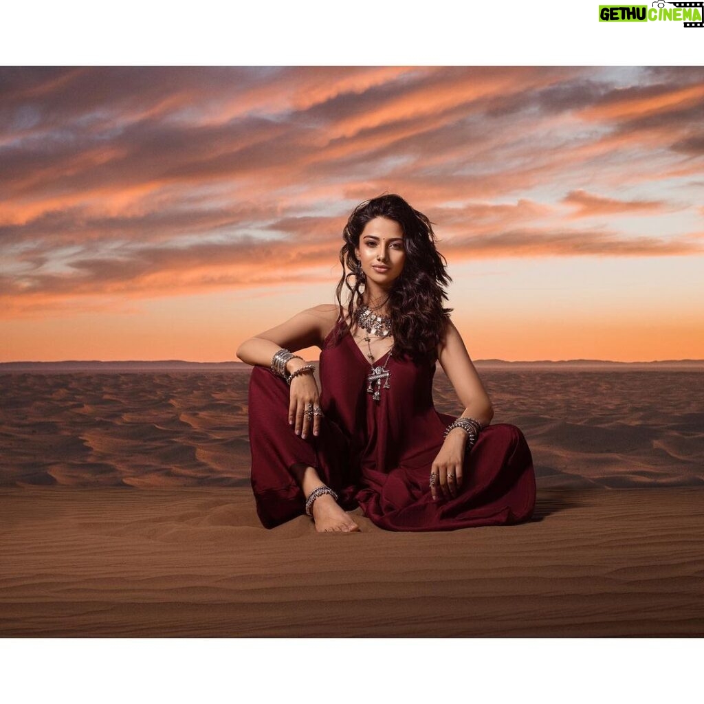 Meenakshi Chaudhary Instagram - 💥💥 . . . . Styled by - @riechamallick Outfit - @nikita.vishakha Shot by - @silvesterclifferd Retouched by - @retouch_alenas HMU by - @theartistreshumalhotra @theartistbeautylounge Coordination & Logistics - @iyengar_vynateya Dubai UAE
