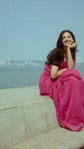 Meenakshi Chaudhary Instagram - Meena by the bay 🥰 Posted full video on YouTube , the link is on the story and my bio🥰🫶🏽