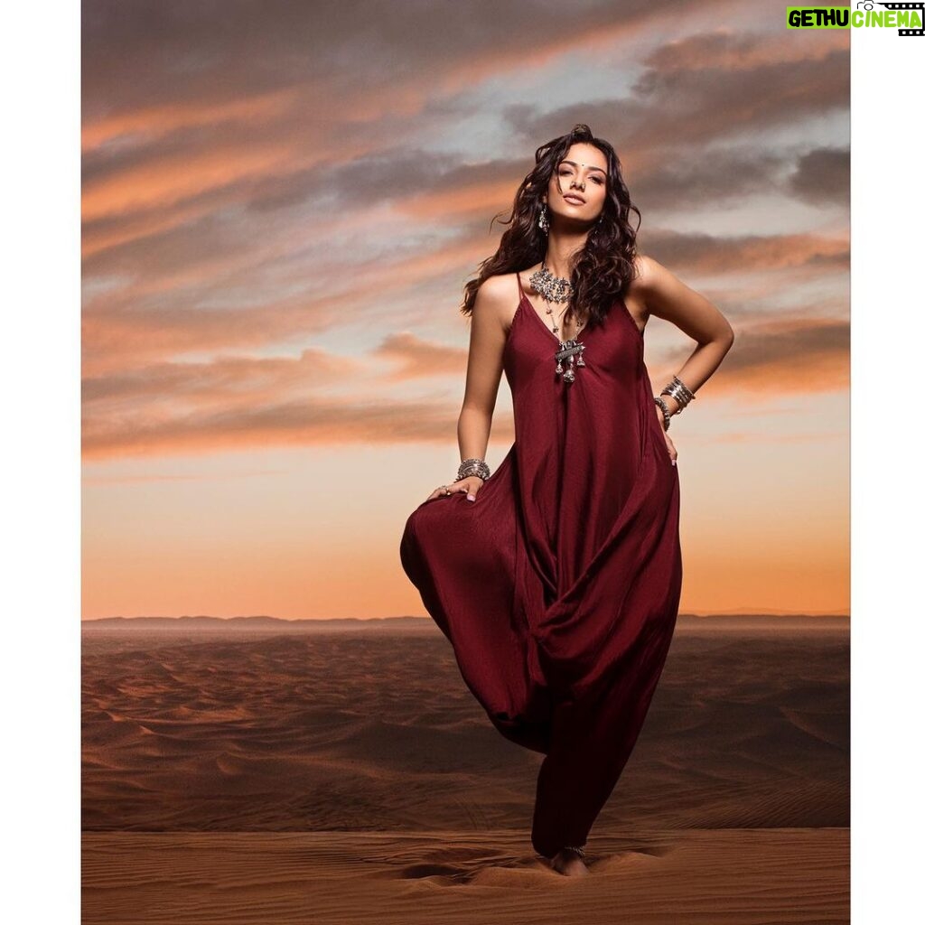Meenakshi Chaudhary Instagram - 💥💥 . . . . Styled by - @riechamallick Outfit - @nikita.vishakha Shot by - @silvesterclifferd Retouched by - @retouch_alenas HMU by - @theartistreshumalhotra @theartistbeautylounge Coordination & Logistics - @iyengar_vynateya Dubai UAE