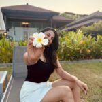 Meenakshi Chaudhary Instagram - Nothing much just monkeying around my way to happiness 😌🙏🏽🐵 more pictures incoming 📲 @pullmanphuketpanwa @pickyourtrail #hasslefreeholidays #pickyourtrail #pullmanphuketpanwa Pullman Phuket Panwa Beach Resort