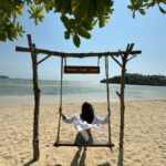 Meenakshi Chaudhary Instagram - Nothing much just monkeying around my way to happiness 😌🙏🏽🐵 more pictures incoming 📲 @pullmanphuketpanwa @pickyourtrail #hasslefreeholidays #pickyourtrail #pullmanphuketpanwa Pullman Phuket Panwa Beach Resort