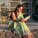 Meenakshi Chaudhary Instagram – Sunset , a good book and a cup of chai (finished it before these pictures were clicked 🙈) is just the best combo ever 🌇📖☕️