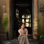 Meenakshi Chaudhary Instagram – Presenting Sumathi, my most loved character and reasons are many.
So so grateful to be a part of #luckybaskhar film.
And to the dream team 🥹🫶🏽 thank you for making this day a little extra special ✨❤️🙏🏽

@dqsalmaan @venky_atluri @gvprakash  @nimishravi @NavinNooli @benglann @nagavamsi19 #SaiSoujanya @sitharaentertainments @fortune4cinemas #SrikaraStudios @archanaaakhilrao