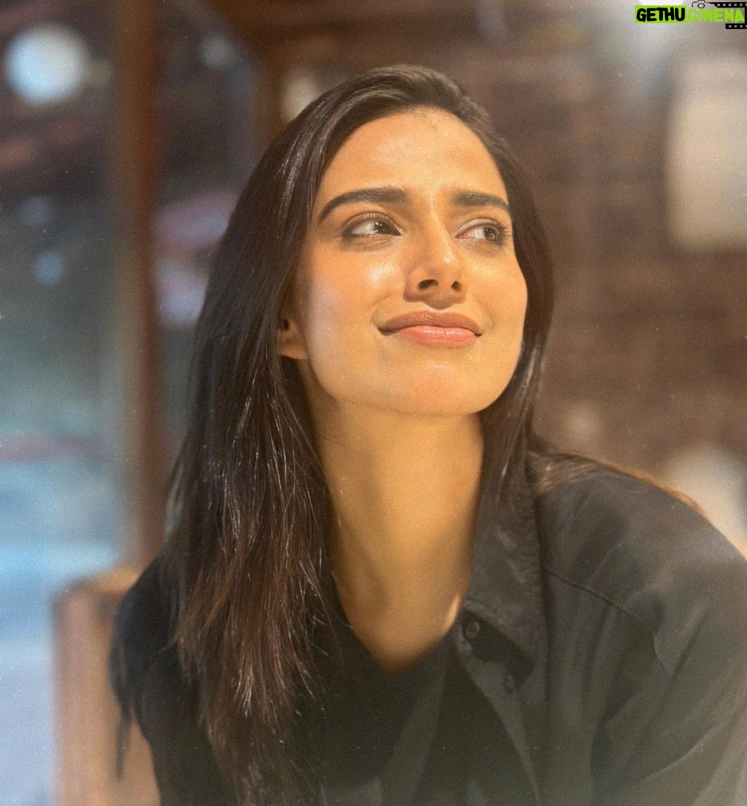 Meenakshi Chaudhary Instagram - When my friends ask me to pose for a picture randomly in the middle of a conversation , there is a very high probability of these expressions coming up 🤓