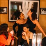 Melissa Fumero Instagram - Last night was magical celebrating @withloveonprime with a screening of episode 1, and an intimate dinner. It was so fun to gather with friends and celebrate @gloriakellett and the cast of this wonderful show. I love it so much, and I can’t wait to see the rest of Season 2 on June 2nd! Suit: @normakamali Shoes: @sam_edelman Clutch: @rosantica_official Earrings: @jenniferfisherjewelry Rings: @rachelkatzjewelry Styled by: @arieltunnell @nora_foley
